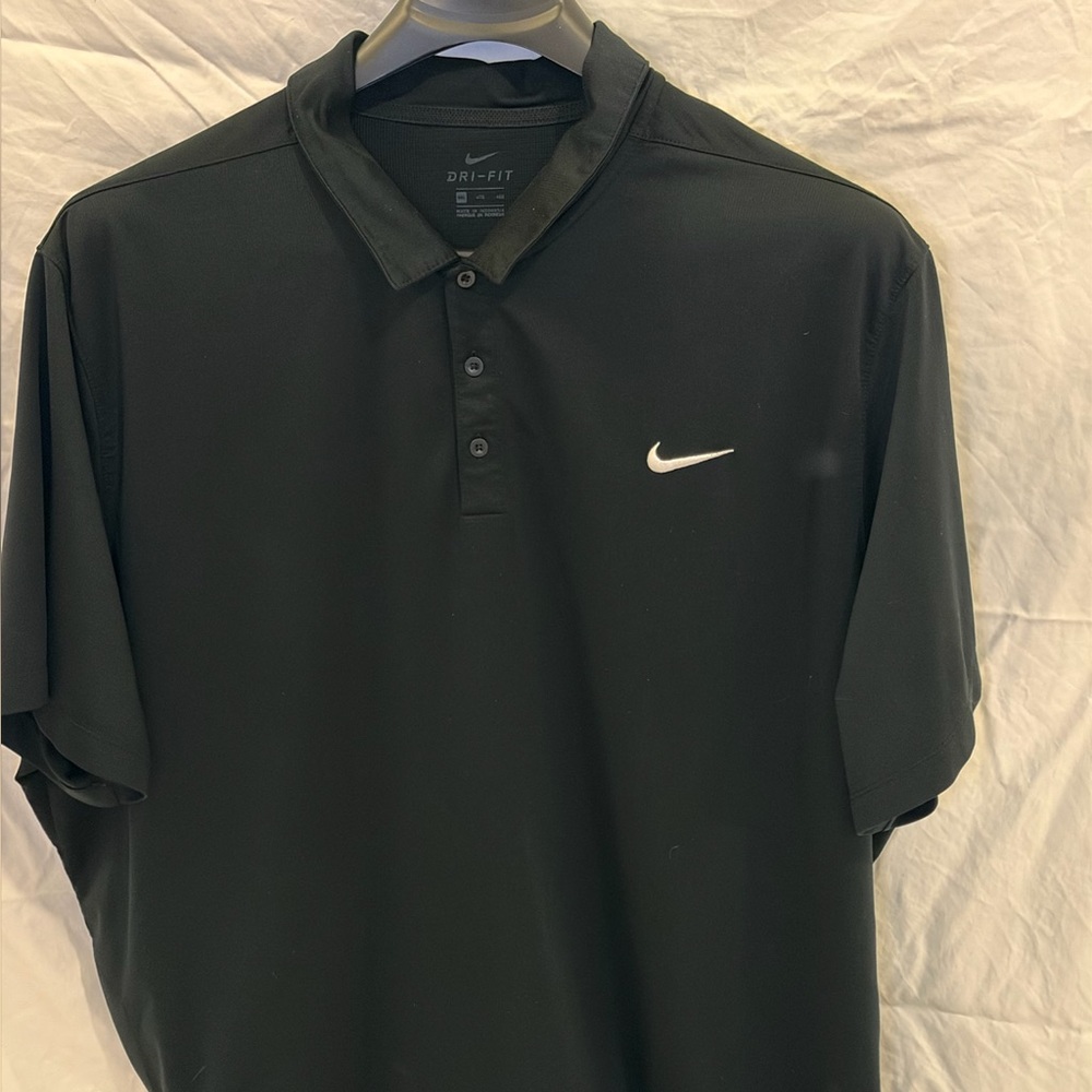 Nike Men's Polo Shirt in Black with White Logo